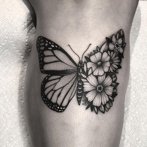 Half floral monarch butterfly for Karly 🦋🌸 Edelweiss Tattoo, Butterfly With Flowers, Monarch Butterfly Tattoo, Half Butterfly, Butterfly With Flowers Tattoo, Simple Butterfly Tattoo, Dragons Tattoo, Butterfly Wrist Tattoo, Butterfly Tattoo Meaning