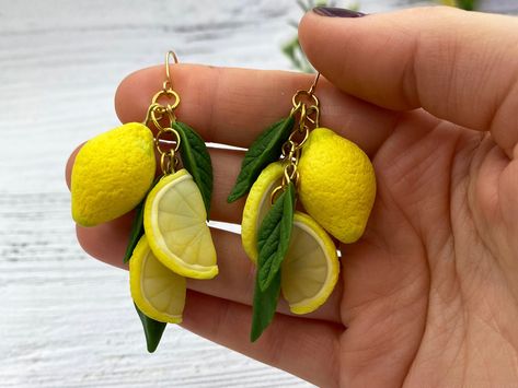 Lemon Clay Earrings, Summer Earrings Clay, Lemon Jewelry, Crazy Earrings, Lemon Earrings, Fruit Food, Fruit Jewelry, Polymer Earrings, Nature Earrings