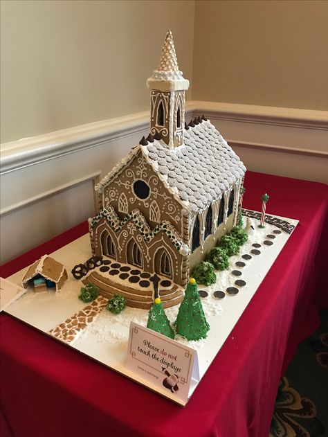 Complex Gingerbread House, Gingerbread Church Template, Gingerbread Church Ideas, Church Gingerbread House, Gingerbread Chapel, Creative Gingerbread House, Gingerbread Church, Gingerbread Contest, Easter Gingerbread House