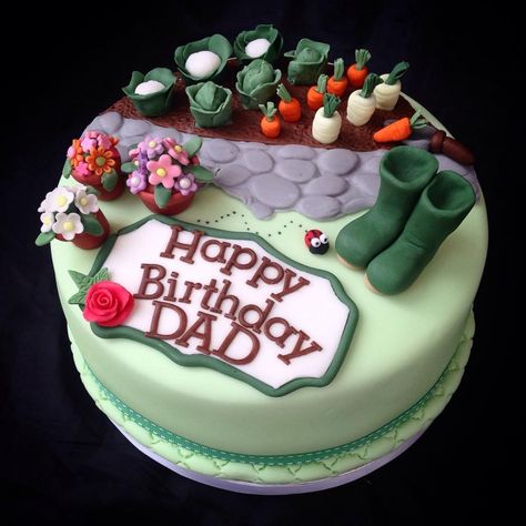 For+a+Keen+Gardener+-+Cake+by+Caron+Eveleigh Gardener Cake, 60th Birthday Cake For Men, Garden Theme Cake, Gardening Cake, 70th Cake, Garden Birthday Cake, Cakes Beautiful, 90th Birthday Cakes, Pig Birthday Cakes