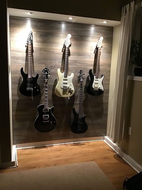 Addicted For Now, Gitar Vintage, Casa Rock, Music Room Design, Guitar Storage, Guitar Display, Home Music Rooms, Guitar Room, Electric Guitar Design