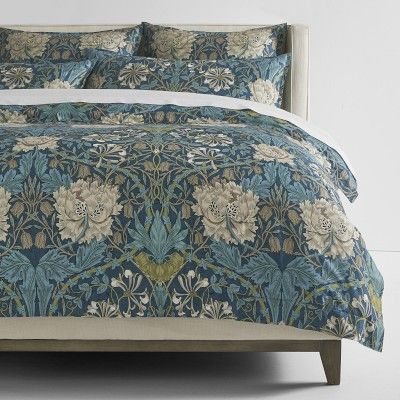 Williams Sonoma Home x Morris & Co. Honeysuckle Tulip Duvet & Shams #williamssonoma Chinoiserie Wallpaper Bedroom, Bedding Trends, Blue Duvet, Luxury Duvet Covers, Williams Sonoma Home, Room Planner, Maisie Williams, Bedroom Green, Blue Bedroom