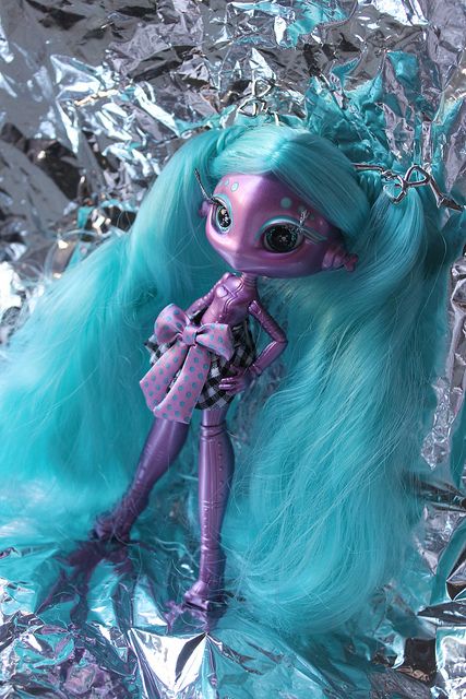 Mae Tallick by pullip_junk, via Flickr Novi Stars Mae Tallick, Og Monster High Dolls, Moonlight Jewel Dolls, Novi Stars, Ooak Dolls Monster High, Monsterhigh Dolls Original, Living Dead Dolls, Brat Doll, Monster High Art