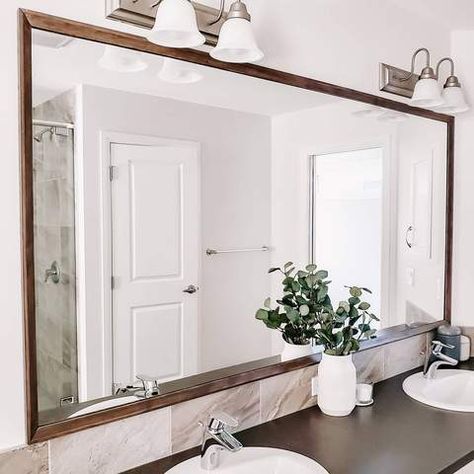 Mirror Border Ideas, Cooper Bathroom, Diy Mirror Frame Bathroom, Frame A Mirror, Bathroom 2022, Bathroom Mirrors Diy, Large Bathroom Mirrors, Bathroom Upgrade, Mirror Frame Diy