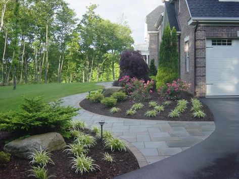 Front Walkway Landscaping, Walkway Landscaping, Pathway Landscaping, Walkways Paths, Front Walkway, Landscaping Inspiration, Planting Ideas, Garden Walkway, Landscape Plans