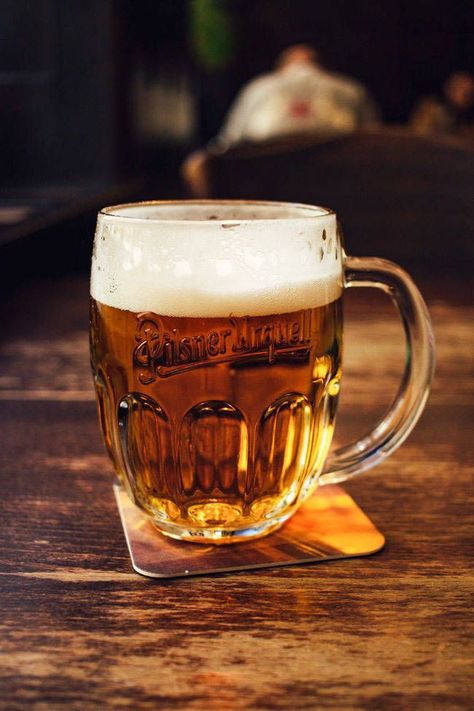 pilsner urquell beer in prague Beer Benefits, Beer Spa, Czech Beer, Prague Travel, Popular Drinks, Pilsner, Drinking Beer, Bachelor Party, Beer Can