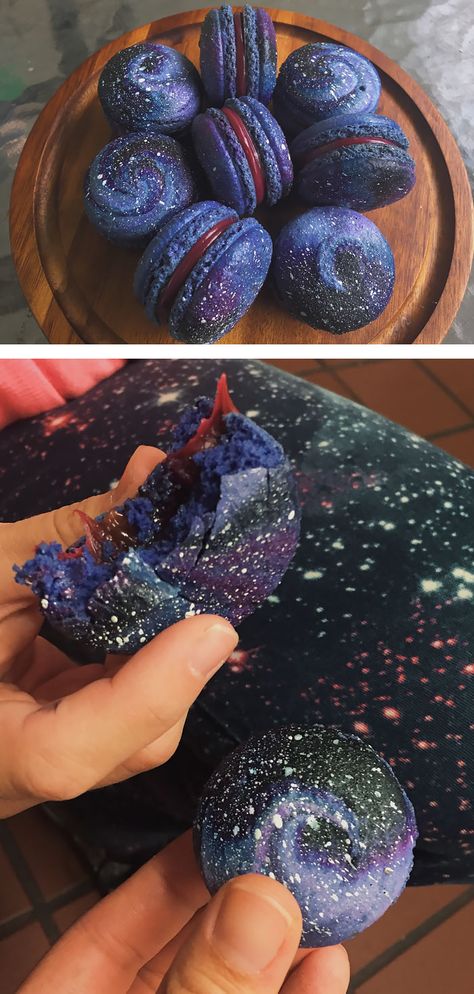 Space Jam Galaxy French Macarons Strawberry Ghosts, Ghost Pizza, Desserts Strawberry, Lunch Quick, Desserts Mini, Pizza Easy, Mini Ghost, Strawberries Chocolate, Pizza Roll