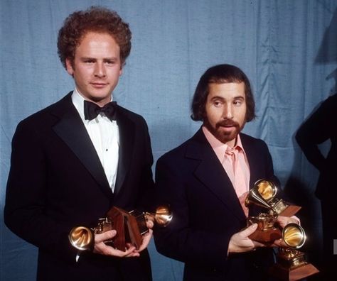 Simon Go Back, Weird Pics, Art Garfunkel, Simon And Garfunkel, The Sound Of Silence, Sound Of Silence, Simon Garfunkel, Paul Simon, Cat Stevens