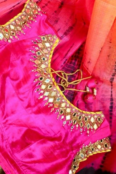 Work Blouse Designs, Mirror Work Blouse Design, Mirror Work Blouse, Embroidered Sarees, Beautiful Mirror, Maggam Work Blouse Designs, Gold Blouse, Blouse Neck, Embroidered Blouse Designs