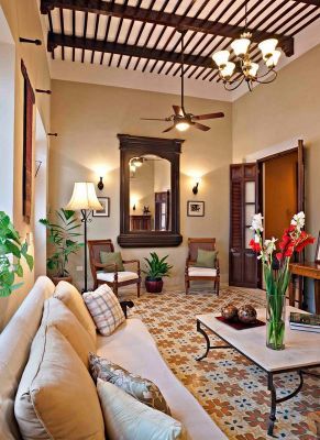 Spanish Colonial Decor, Spanish Style Bathrooms, Mexican Interior Design, Mexican Architecture, Mexican Interiors, Hgtv House, Hacienda Style Homes, Merida Mexico, Mediterranean Interior