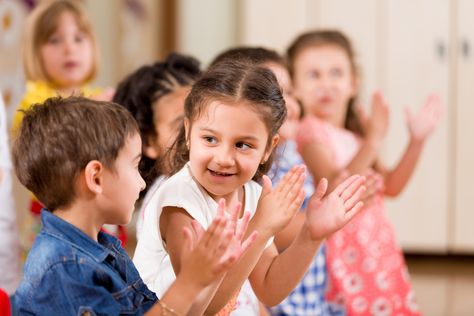 5 Active Learning Strategies Spanish Games For Kids, Greeting Song, Preschool Spanish, Coordination Activities, Spanish Games, Pre Primary, Motor Planning, Rhyming Activities, Philosophy Of Education