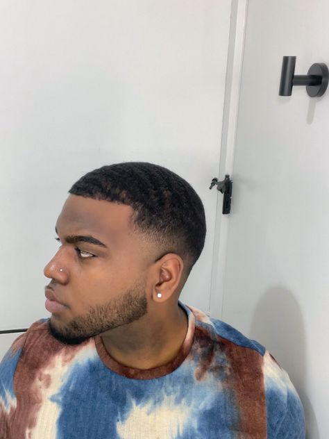 Buzzcut Men Black, Buzzcut Black Man, Black Buzzcut, Short Hair Black Men, Blowout Fade, Taper Fade With Beard, Black Haircut Styles, Waves Hairstyle Men, Men Fade Haircut Short