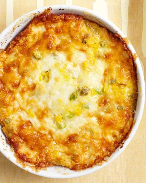 Hatch Chile Corn Pudding Hatch Chiles, Comfort Recipes, Vegetable Casserole Recipes, Savory Sides, Chile Recipes, Table D Hote, Weekly Dinner, Hatch Chile, Corn Pudding