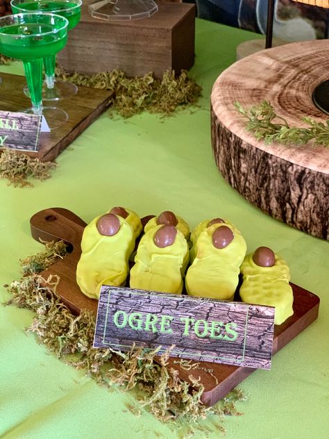 Shrek Treats Party Ideas, Shrek Food Ideas Party, Shrek Themed Snacks, Shrek Party Snacks, Shrek Themed Party Food, Shrek Party Food Ideas, Shrek 3rd Birthday Party, Shrek Themed Baby Shower Ideas, Shrek Birthday Party Food