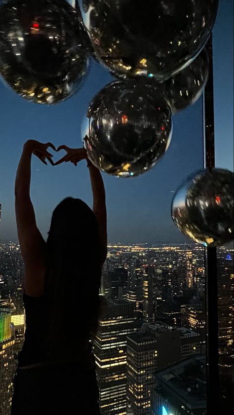 New York Summit, Aesthetic Balloons, New York City Party, Summit One Vanderbilt, One Vanderbilt, City Party, I Love New York, House Of Balloons, New York Aesthetic