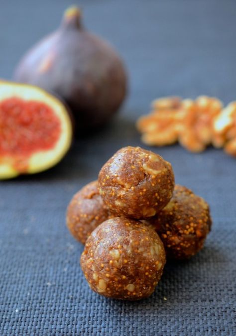 Fig Newton Energy Balls | Every Last Bite Pie Coconut, Fig Newtons, Dried Dates, Energy Ball Recipe, Dairy Free Paleo, Vegan Pie, Fig Recipes, Dried Figs, Paleo Vegan