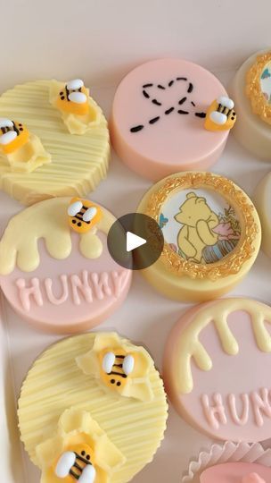 Facebook Winnie The Pooh Dipped Oreos, Winnie The Pooh Chocolate Covered Oreos, Winnie The Pooh Oreos, Winnie The Pooh Rice Crispy Treats, Winnie The Pooh Baby Shower Desserts, Winnie The Pooh Baby Shower Ideas Food, Winnie The Pooh Treat Table, Winnie The Pooh Baby Shower Treats, Winnie The Pooh Treats