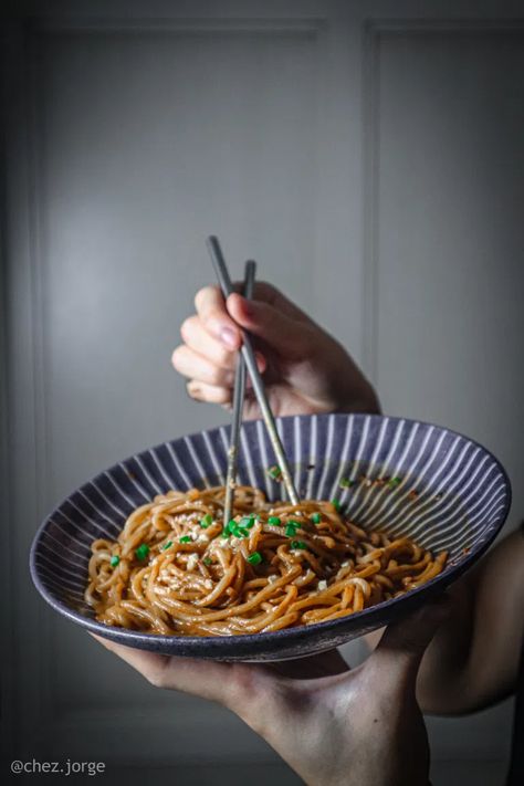 Taiwanese Sesame Noodles (Ma Jiang Mian) – Chez Jorge Taiwanese Sesame Noodles, Taiwanese Food Recipe, Taiwanese Noodle Recipe, Taiwanese Noodles, Taiwanese Recipe, Chez Jorge, International Meals, Taiwanese Recipes, Sesame Oil Chicken