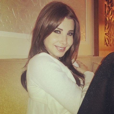 Nancy Ajram Plastic Girl, Instagram Animation, Glow Hair, Nancy Ajram, Celebrity Singers, Arab Women, Cool Instagram Pictures, Instagram Pictures