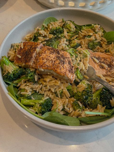 Easy Salmon and Broccoli Parmesan Orzo Orzo With Salmon, Broccoli Parmesan, Parmesan Orzo, Blue Zones Recipes, Parmesan Broccoli, Salmon And Broccoli, How To Cook Orzo, Easy Salmon, Orzo