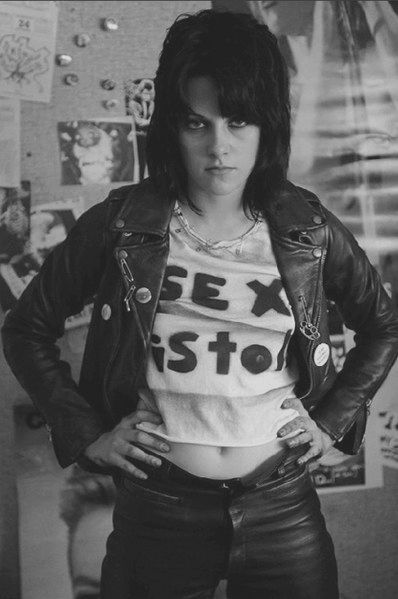 Runaways Joan Jett Costume, Sandy West, Kristen Stewart Movies, The Runaways, Kristen Stewart Style, Women Of Rock, Nikki Reed, Joan Jett, Joy Division