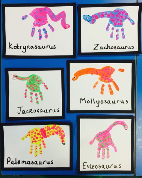 Love Dinosaur, Dinosaur Lesson, Dinosaur Classroom, Dinosaur Theme Preschool, Dinosaur Activities Preschool, Dinosaur Projects, Dinosaurs Preschool, Eyfs Activities, Nursery Activities