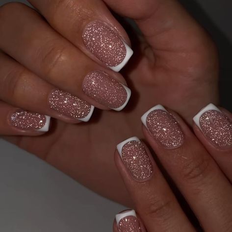 Gel Nails Silver, French Nails Simple, Glitter French Tip Nails, Nails Silver Glitter, Glitter French Tip, Glitter French Nails, Silver Glitter Nails, Nails Silver, Simple Gel Nails