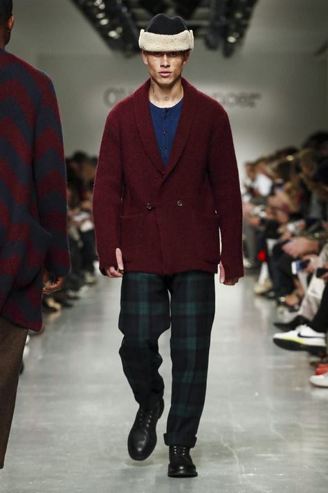 Oliver Spencer Fashion Show Menswear Collection Fall Winter 2017 in London Oliver Spencer, Fall Winter Collection, Menswear Collection, Fall 2017, Winter Collection, Fashion Show, Normcore, Fall Winter, London