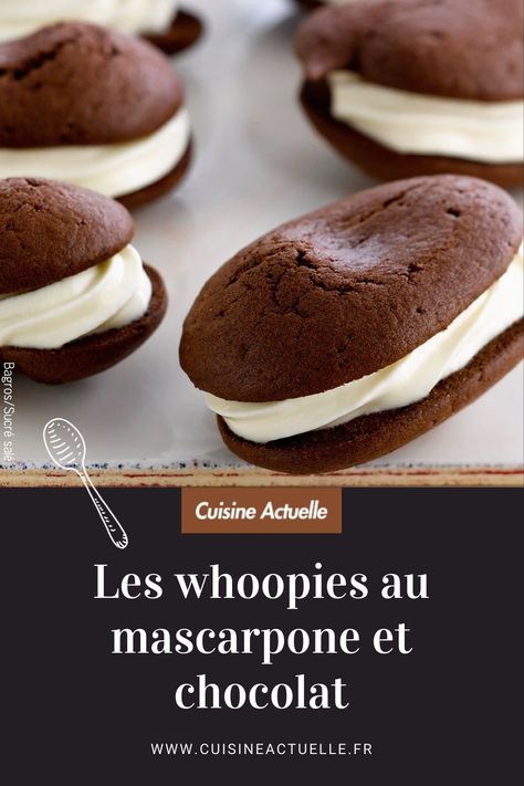 La recette des whoopies au mascarpone et chocolat Healthy Mascarpone Recipes, Easy Mascarpone Dessert, Chocolate Marscapone, Cafe Gourmand Desserts, Dessert Mascarpone, Mousse Mascarpone, Pavlova, Meringue, Hamburger Bun