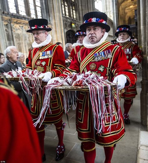 Yeoman Warder, Royal Monarchy, Modern Royalty, England History, Maundy Thursday, British Culture, Royal Palaces, St Georges, Morning Suits