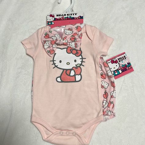 Brand New Hello Kitty Baby Girl Outfit Set Size 3-6 Months Color Salmon Pink 3 Pc Set Onesie, Shorts And Bow Headband Brand New Tags Attached Hello Kitty Baby Room, Cute Baby Things, Hello Kitty Baby Clothes, Hello Kitty Nursery, Hello Kitty Baby Shower, Baby Boy Fall Outfits, Hello Kitty Baby, Boys Fall Outfits, Kitty Clothes