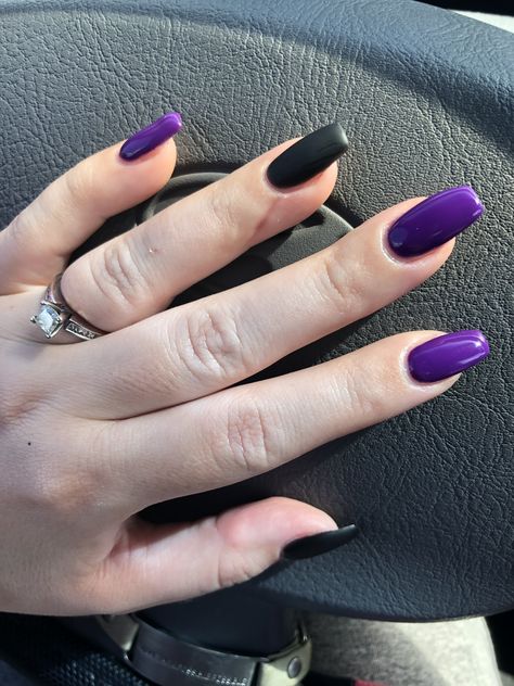 DND 581 grape jelly and matte black Halloween Black Halloween Acrylic Nails, Jelly Nails Acrylic, Purple Halloween Nails, Cute Eyeshadow Looks, Halloween Acrylic Nails, Extension Designs, Grape Jelly, Nail Colour, Purple Halloween