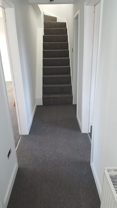 Grey Carpet Installation In #Chelsea: http://bit.ly/2E74X7y  #carpet #stairs #stairrunner #interior #homedecor Grey Stair Carpet, Posh Houses, Grey Carpet Bedroom, Dark Grey Carpet, Small Room Makeover, Dark Carpet, House Staircase, Stair Carpet, Carpet Bedroom