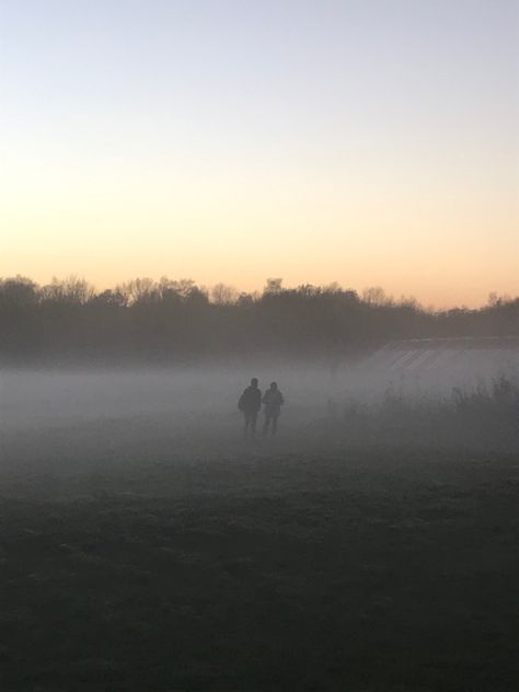 Mist Astethic, Fog Photoshoot, Autumn Fog Aesthetic, Mist Aesthetic, Foggy Sunrise Aesthetic, Fog At Dawn, Fog Aesthetic, Mountains Fog Aesthetic, Fog Sunrise