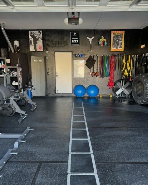 The best way to fill a garage. Sensational setup by @kels.movement Half Garage Gym Ideas, Half Garage Gym, Garage Gym Ideas, Garage Gyms, Gym Ideas, Garage Gym, Garage, Gym