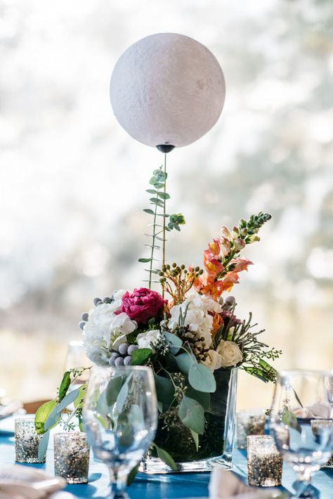 This astronomer's celestial-inspired wedding is literally out of this world Star Wedding Centerpieces, Constellation Wedding Theme, Space Constellations, Celestial Wedding Decor, Constellation Wedding, Celestial Wedding Theme, Stars Astronomy, Astronomy Telescope, Star Wars Wedding Theme