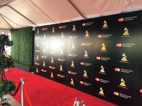 Step and repeat, red carpet and more for MasterCard's Rock the red carpet grammy events. For more info about our work on Grammy related events, go to http://www.redcarpetsystems.com/tag/grammys/ Grammys Prom Theme, Grammy Themed Party, Grammy Party Ideas, Gala Signage, Met Gala Carpet Background, Red Carpet Design Event, Red Carpet Event Decorations, Red Carpet Backdrop Design, Red Carpet Design