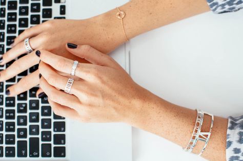 black nails and tiffany's Tiffany Charm Bracelet, Tiffany Bangle, Tiffany Bead Bracelet, Tiffany Atlas, Popular Bracelets, Tiffany Bracelets, Tiffany Jewelry, Arm Party, Branding Inspiration