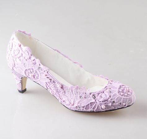 Dress Shoes for Wedding Party - Informal Wedding Dresses for Older Brides Check more at http://svesty.com/dress-shoes-for-wedding-party/ Bride Ballet Flats, Light Purple Heels, 1800s Shoes, Purple Lavender Wedding, Prom Purple, Lavender Wedding Dress, Wedding Dress Light, Lavender Shoes, Red Dress Shoes