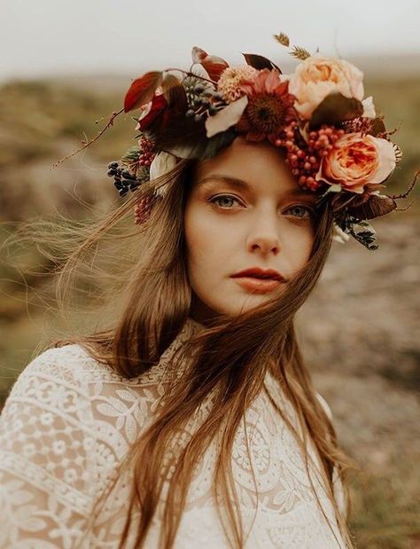 Red Flower Wallpaper, Autumn Elopement, Red Flower Crown, Flower Workshop, Crown Aesthetic, Wedding Autumn, Romantic Outdoor Wedding, Scotland Wedding, Bridal Flower Crown