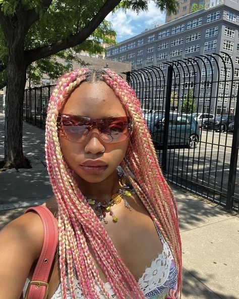 Cute Box Braids Hairstyles, Protective Hairstyles Braids, Pretty Braided Hairstyles, Natural Hair Braids, Hairstyles Easy, Baddie Hairstyles, Box Braids Hairstyles, Hair Inspo Color, Women Hairstyles