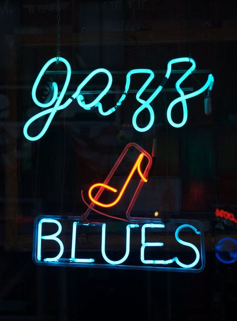 Jazz Aesthetic, Jazz Lounge, Cheap Date Ideas, Jazz Cafe, Jazz Bar, Beale Street, Jazz Art, Jazz Club, Music Pictures