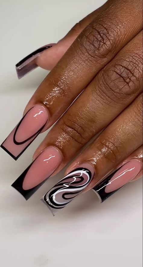 Bougie Nails, On Hand Tattoo, Hand Tattoo Designs, Birthday Nail, Set Nails, Colored Acrylic Nails, Girly Acrylic Nails, Work Nails, French Acrylic Nails