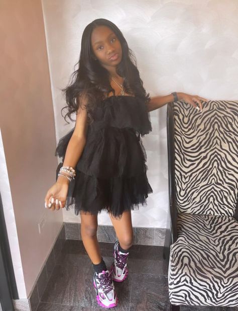 Sneaker Ball Attire, Sneakerball Party Outfits, Sneakerball Outfits Women, Dresses For Teens Black, Short Puffy Dresses, Black Party Dresses Short, Sweet 16 Outfits, 18th Birthday Outfit, Sneaker Ball