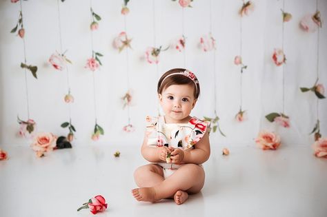 1st Birthday Flower Theme Photoshoot, Cake Smash Flower Theme, Floral Cake Smash Photography, Mother Day Photoshoot, Mother Day Photoshoot Mini Sessions, Boho Mother, Easter Photoshoot, Mother's Day Gift Card, 1st Birthday Pictures