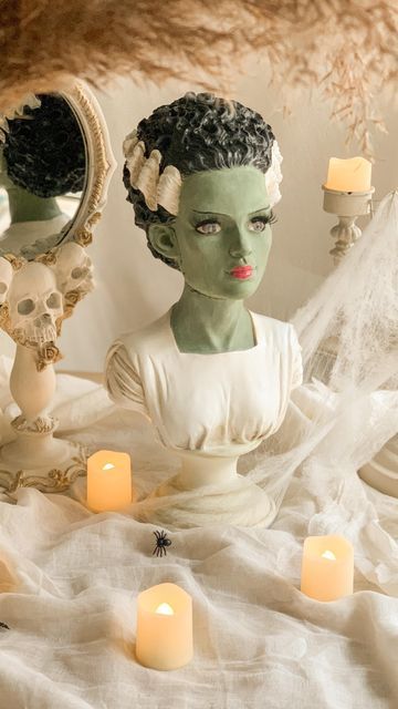 Frankenstein Halloween Decorations, Frankenstein Party, Bride Of Frankenstein Halloween, Halloween Skeleton Decorations, Halloween Bedroom, Boho Halloween, Halloween Everyday, Halloween Eyes, Frankenstein Halloween