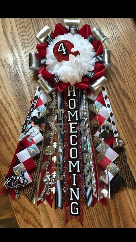 Garters Homecoming For Guys, Overalls Homecoming, Senior Year Diy, Unique Homecoming Mums, Homecoming Campaign, Texas Mums, Mums Homecoming Diy, Homecoming Spirit Week, Homecoming Corsage