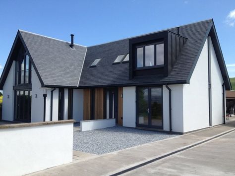 AXN Architects Glasgow | Residential I Office I Education — A++ Eco new Build House Laurencekirk Bungalow Conversion, Dormer Bungalow, Bungalow Extensions, Modern Bungalow Exterior, Eco House Design, Exterior House Remodel, Black Roof, Bungalow Renovation, Bungalow Exterior