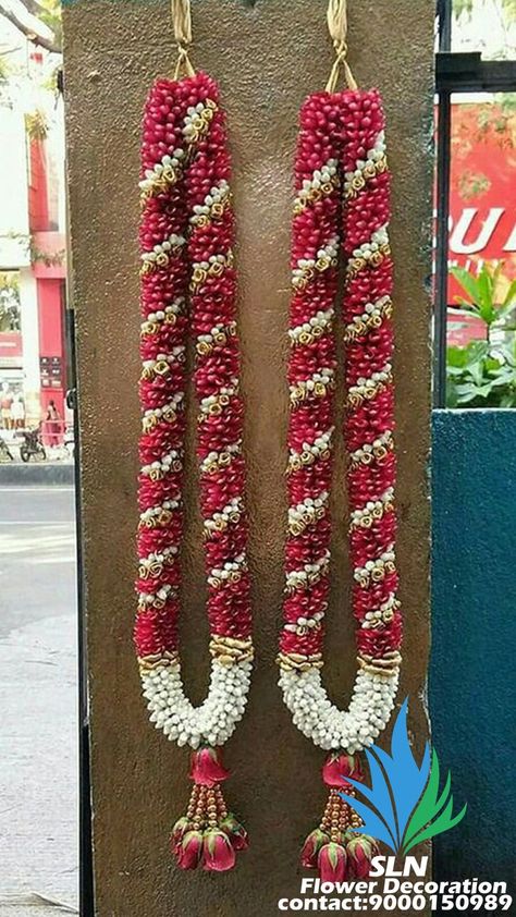 Garland For Marriage, Garland Designs Wedding, Garlands For Weddings Indian, Wedding Malai Design, Poola Dandalu For Wedding, Marriage Flower Mala, Garlands Wedding Indian Flower, Varmala Indian Weddings, Garland Wedding Indian