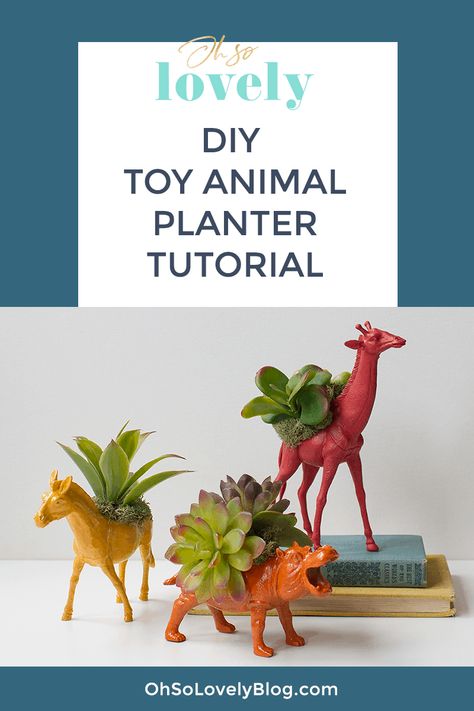 Plastic Animal Crafts, Upcycle Toys, Artsy Crafts, Herbs Plants, Toy Animals, Animal Planters, Diy Upcycle, Dinosaur Toys, Plastic Toys